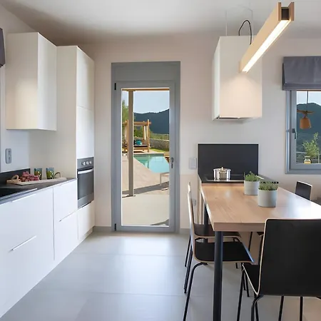 Modern Country Fternon